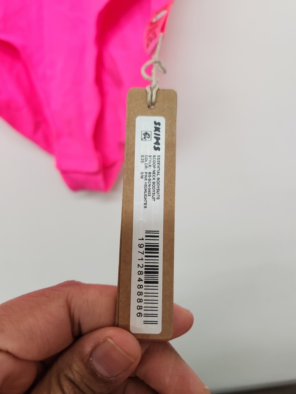 SKIMS Essential Bundle: Pink Bodysuit & Cream Shapewear Shorts S/M - Picture 7 of 14